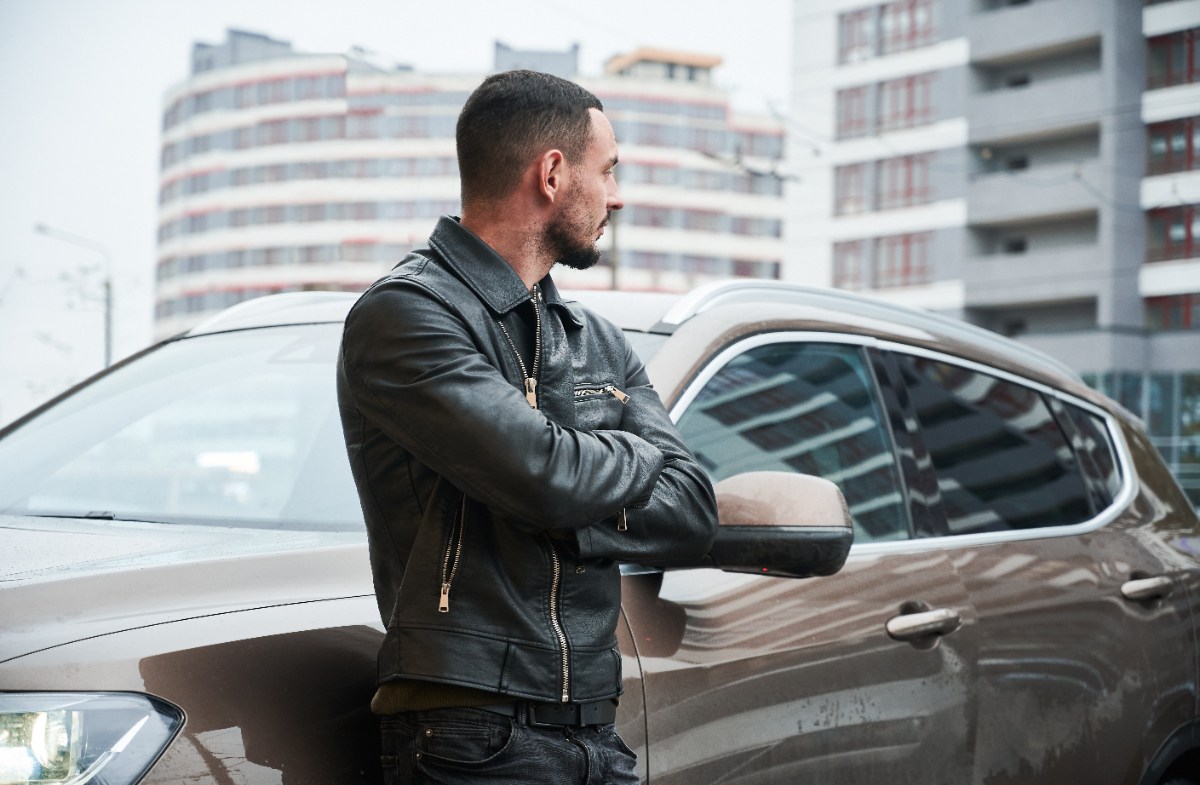 Voiture saisie par un huissier : quels recours pour la récupérer ?